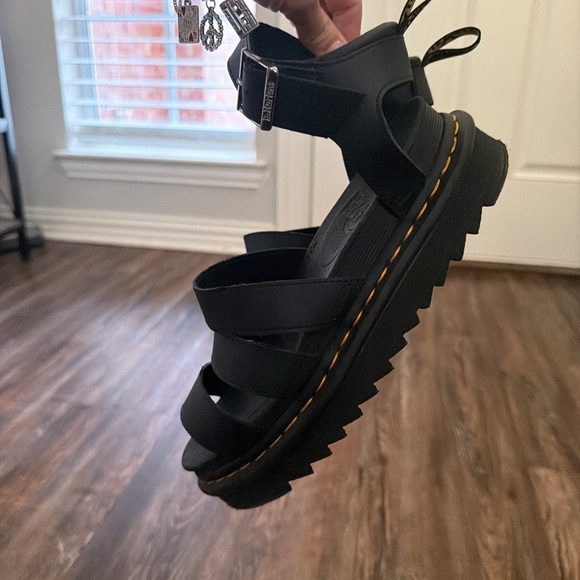 Dr. Martens Blair platform sandals with Yellow Stitching - Picture 5 of 8